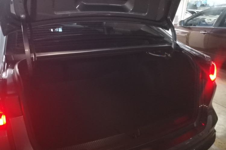 Used Roewe i5 2023 1.5L Manual Comfort Edition Trunk