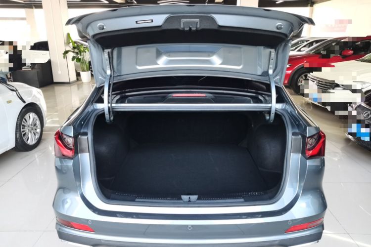 Used Roewe i5 2023 1.5L CVT Luxury Edition Trunk