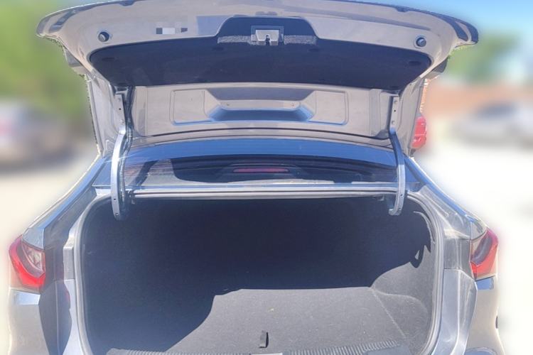 Used Roewe i5 2023 1.5L Manual Comfort Edition Trunk