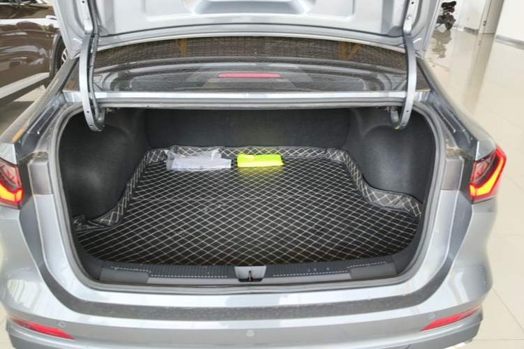 Used Roewe i5 2023 1.5L CVT Luxury Edition Trunk