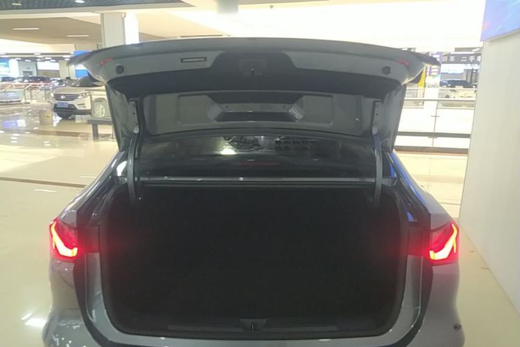 Used Roewe i5 2023 1.5L CVT Luxury Edition Trunk