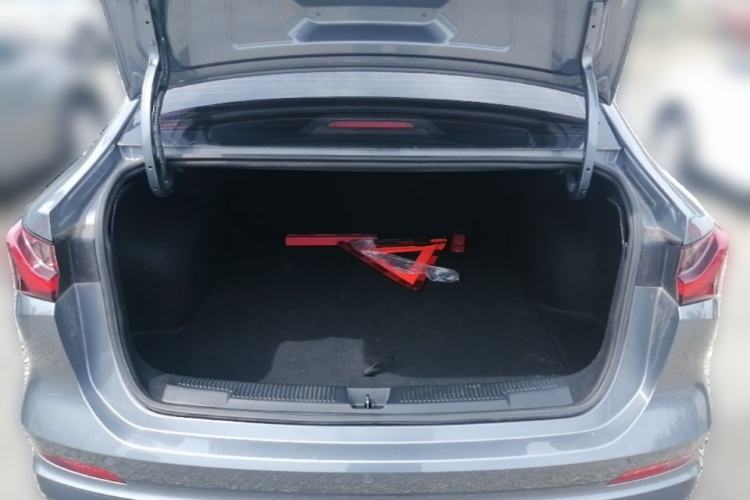 Used Roewe i5 2023 1.5L Manual Comfort Edition Trunk