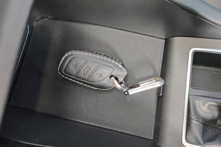 Used Roewe i5 2023 1.5L CVT Luxury Edition Vehicle Key