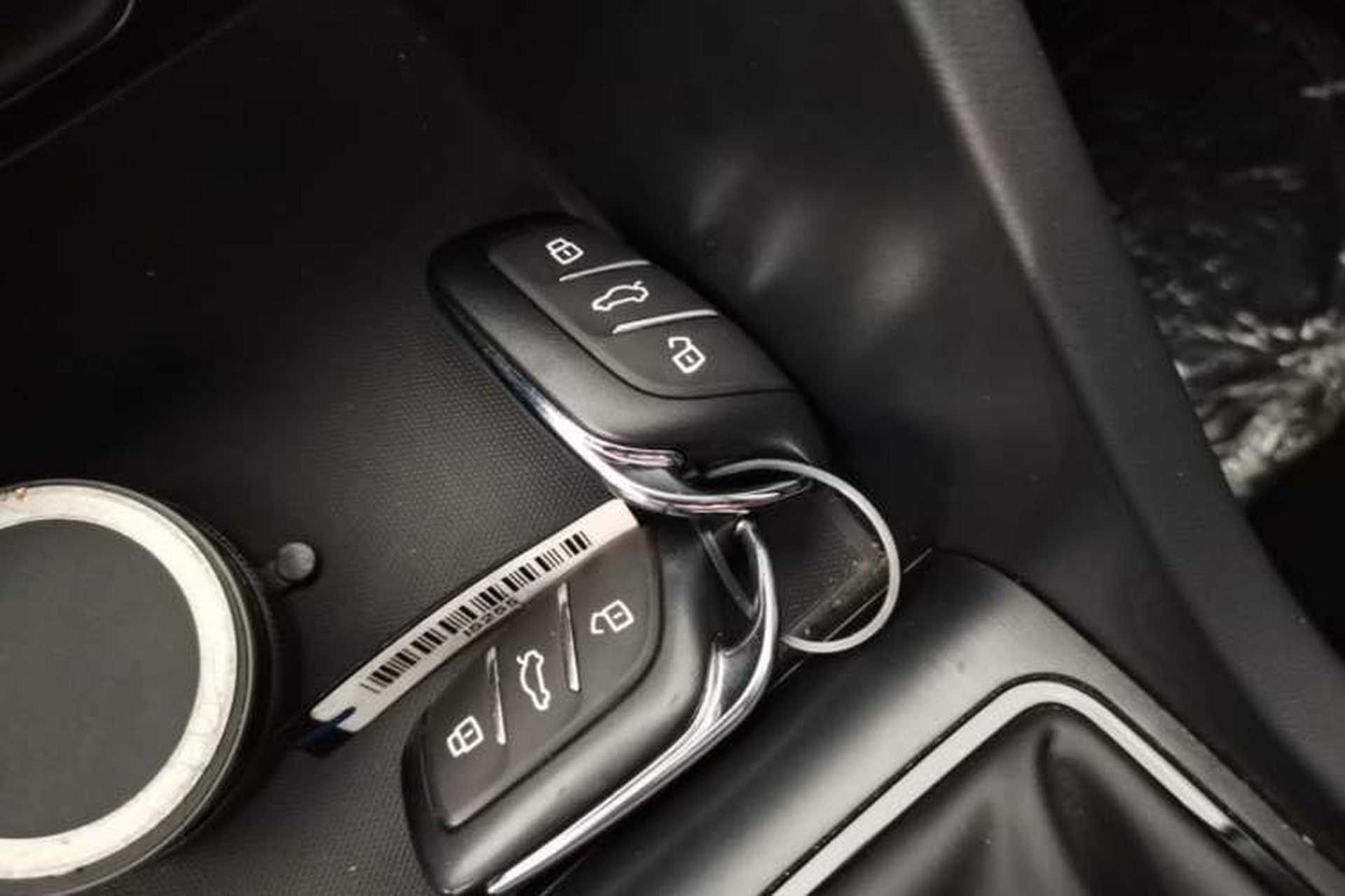 Used Roewe i5 2023 1.5L Manual Comfort Edition Vehicle Key