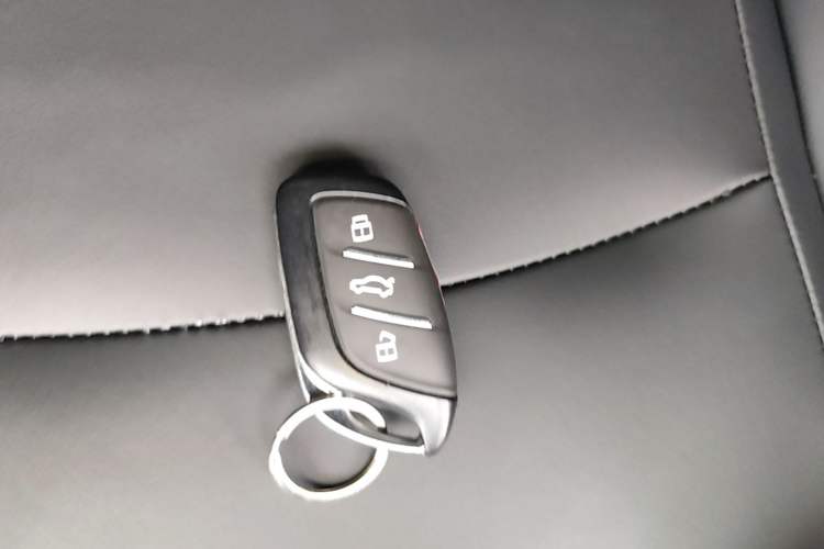 Used Roewe i5 2023 1.5L Manual Comfort Edition Vehicle Key