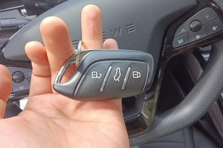 Used Roewe i5 2023 1.5L CVT Luxury Edition Vehicle Key