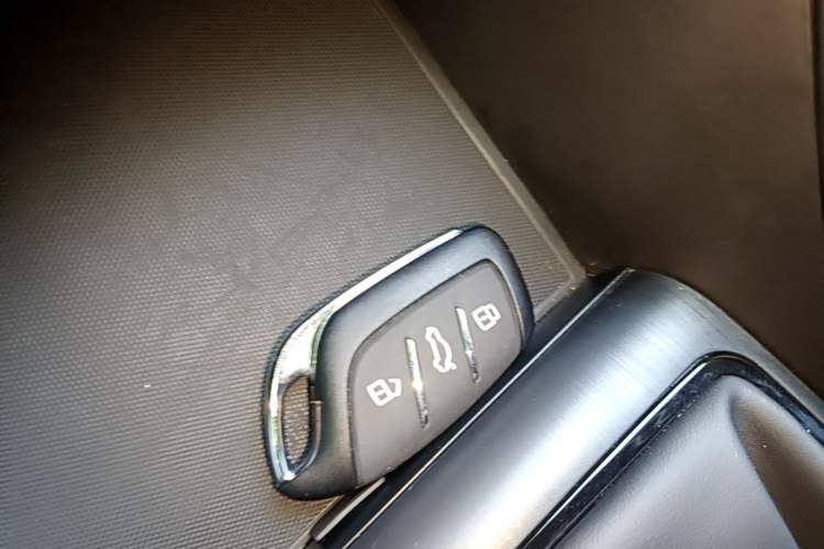 Used Roewe i5 2023 1.5L Manual Comfort Edition Vehicle Key