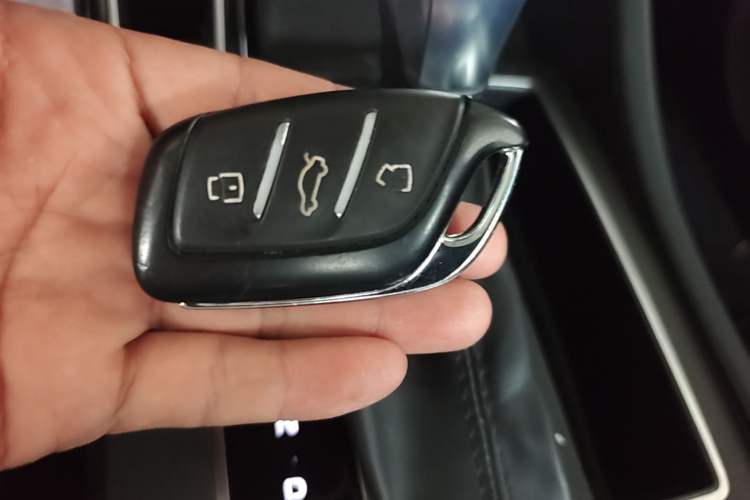 Used Roewe i5 2023 1.5L CVT Luxury Edition Vehicle Key