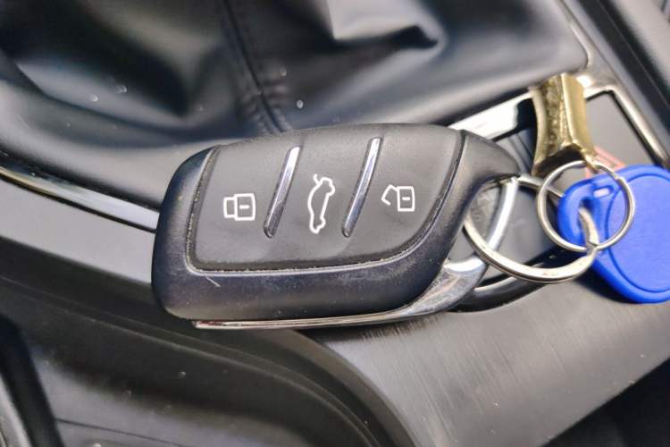 Used Roewe i5 2023 1.5L Manual Comfort Edition Vehicle Key