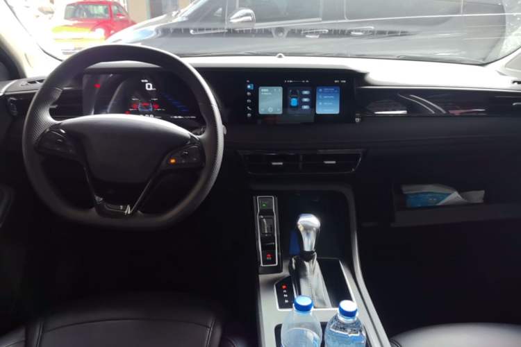 Used Roewe i5 2023 1.5L CVT Luxury Edition Center Console