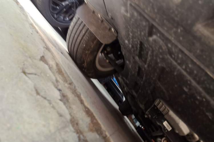 Used Roewe i5 2023 1.5L CVT Luxury Edition Chassis Front Right