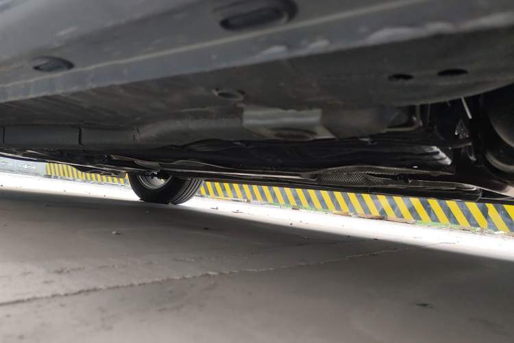 Used Roewe i5 2023 1.5L CVT Luxury Edition Chassis Rear Left