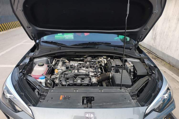 Used Roewe i5 2023 1.5L CVT Luxury Edition Engine Bay