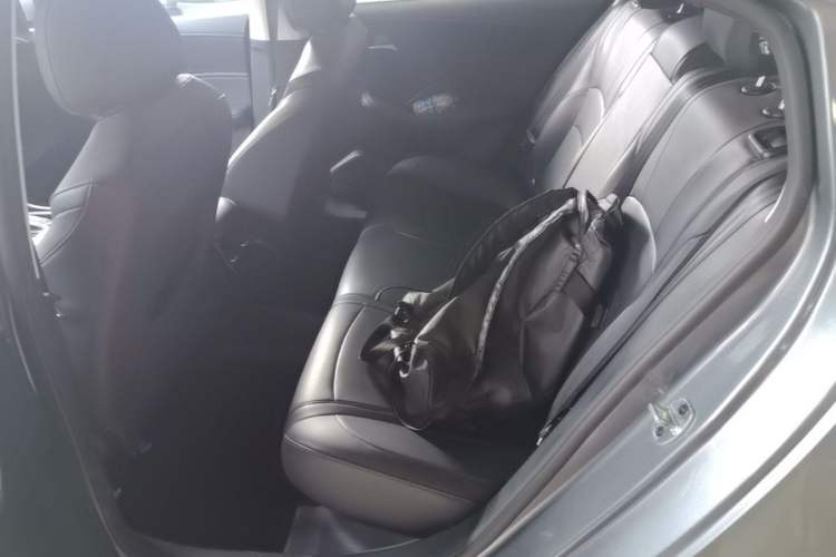 Used Roewe i5 2023 1.5L CVT Luxury Edition Left Rear Seat