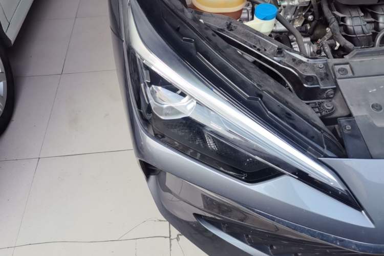 Used Roewe i5 2023 1.5L CVT Luxury Edition Right Front Headlight