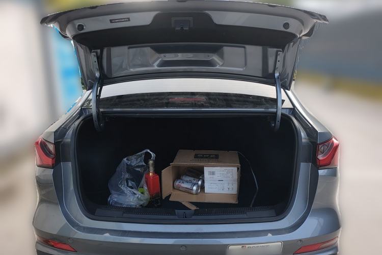 Used Roewe i5 2023 1.5L CVT Luxury Edition Trunk
