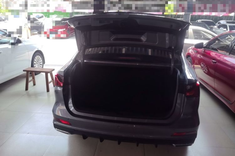 Used Roewe i5 2023 1.5L CVT Luxury Edition Trunk