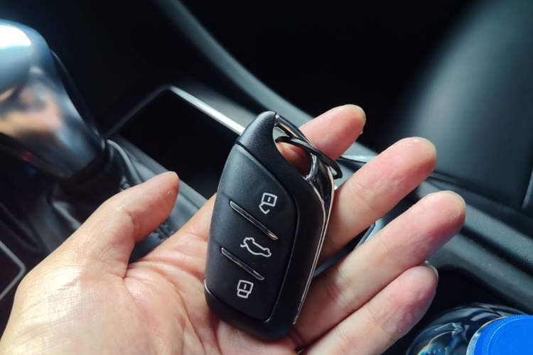 Used Roewe i5 2023 1.5L CVT Luxury Edition Vehicle Key