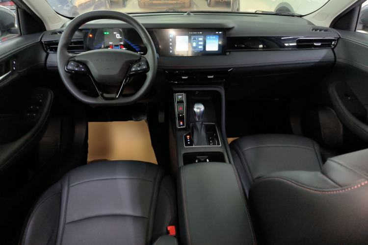 Used Roewe i5 2023 1.5L CVT Luxury Edition Center Console