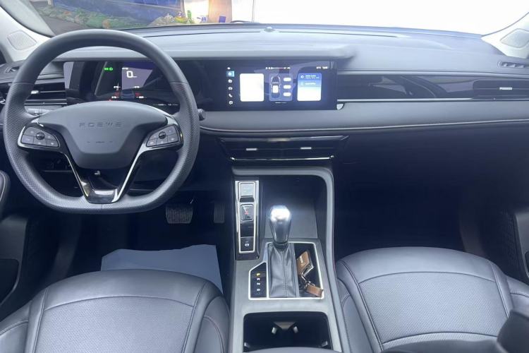 Used Roewe i5 2023 1.5L CVT Luxury Edition Center Console