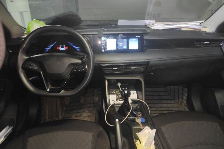 Used Roewe i5 2023 1.5L Manual Comfort Edition Center Console