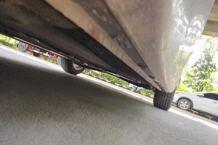 Used Roewe i5 2023 1.5L Manual Comfort Edition Chassis Front Left
