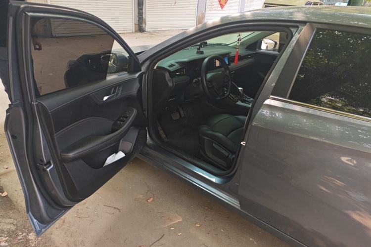 Used Roewe i5 2023 1.5L CVT Luxury Edition Driver Seat