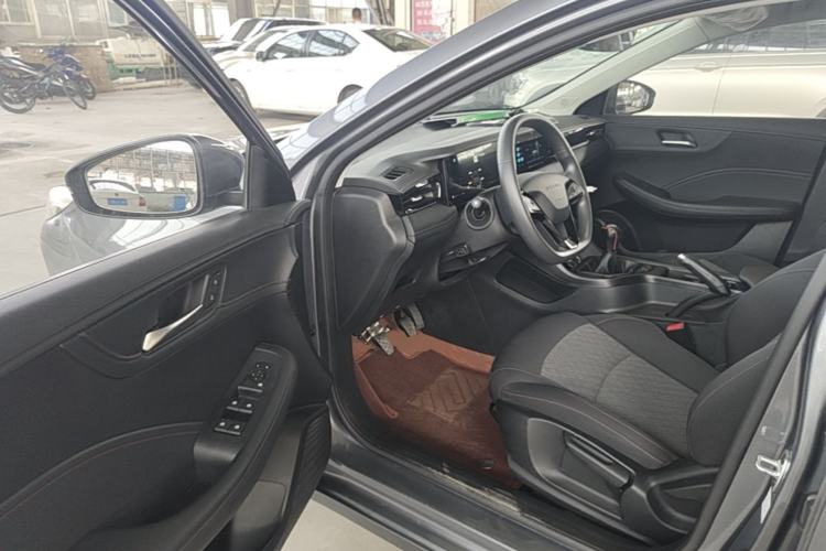 Used Roewe i5 2023 1.5L Manual Comfort Edition Driver Seat