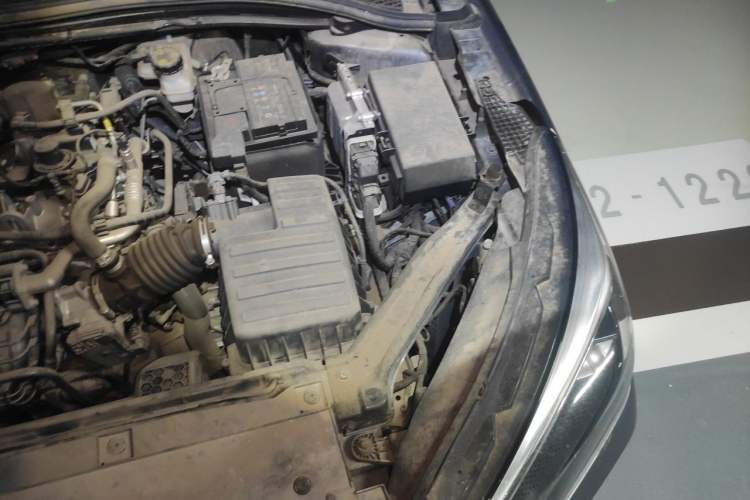 Used Roewe i5 2023 1.5L Manual Comfort Edition Engine Bay Left
