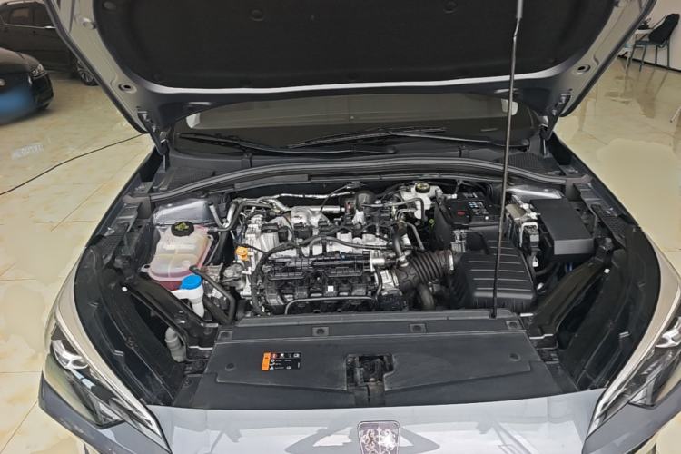 Used Roewe i5 2023 1.5L CVT Luxury Edition Engine Bay