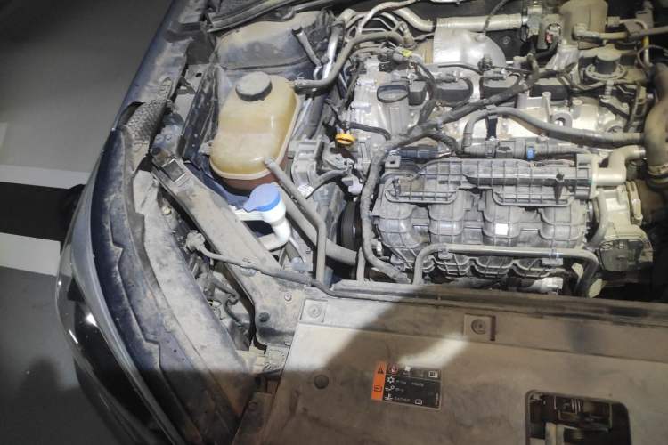 Used Roewe i5 2023 1.5L Manual Comfort Edition Engine Bay Right