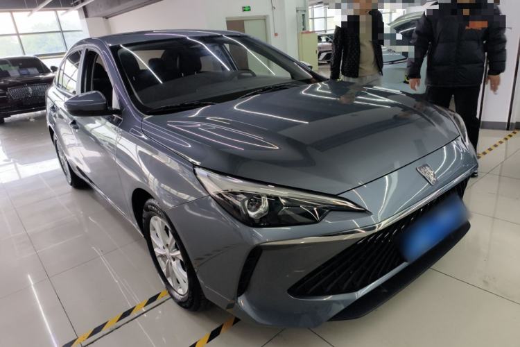 Used Roewe i5 2023 1.5L CVT Luxury Edition Front Right 45 Deg