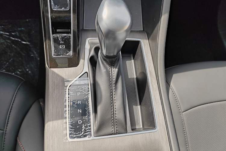 Used Roewe i5 2023 1.5L CVT Luxury Edition Gear Lever