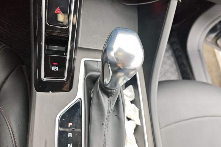 Used Roewe i5 2023 1.5L CVT Luxury Edition Gear Lever