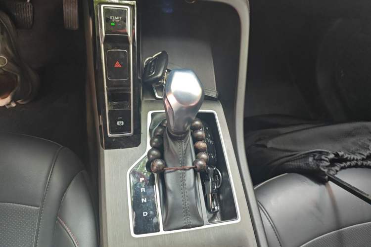 Used Roewe i5 2023 1.5L CVT Luxury Edition Gear Lever
