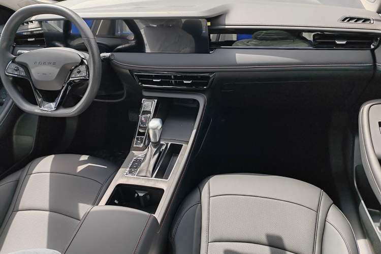 Used Roewe i5 2023 1.5L CVT Luxury Edition Interior 1
