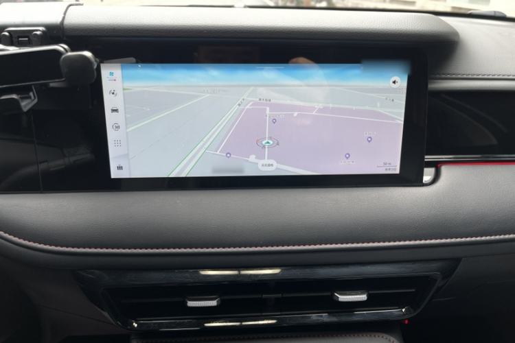 Used Roewe i5 2023 1.5L CVT Luxury Edition Interior 4