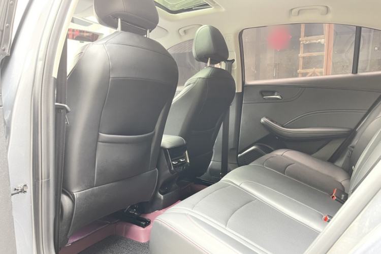 Used Roewe i5 2023 1.5L CVT Luxury Edition Interior 8