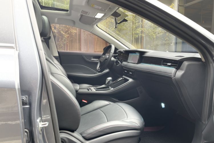 Used Roewe i5 2023 1.5L CVT Luxury Edition Interior 9