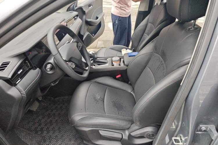 Used Roewe i5 2023 1.5L CVT Luxury Edition Left Front Seat