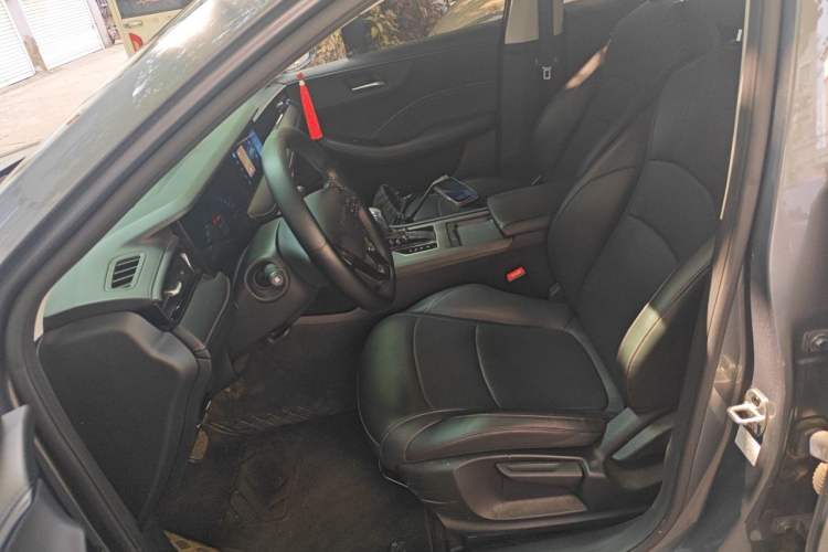 Used Roewe i5 2023 1.5L CVT Luxury Edition Left Front Seat