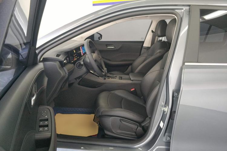 Used Roewe i5 2023 1.5L CVT Luxury Edition Left Front Seat