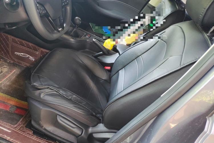 Used Roewe i5 2023 1.5L Manual Comfort Edition Left Front Seat