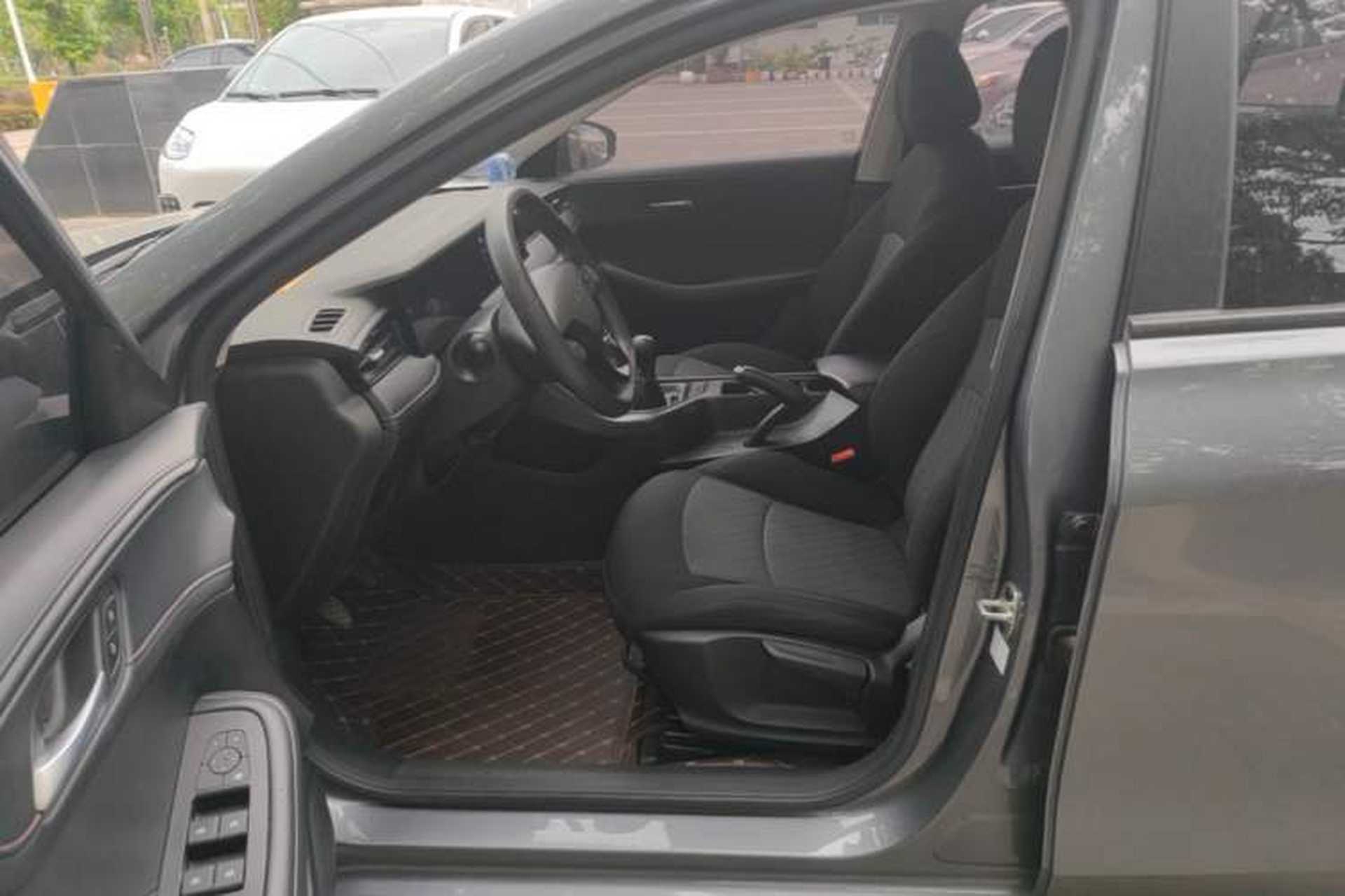 Used Roewe i5 2023 1.5L Manual Comfort Edition Left Front Seat