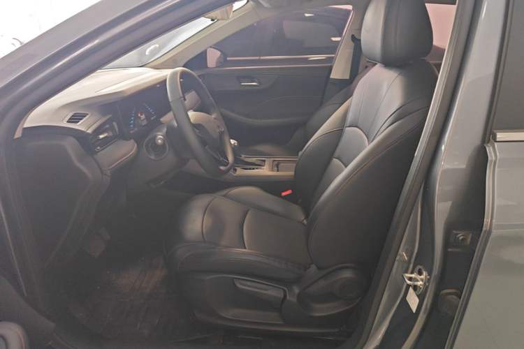 Used Roewe i5 2023 1.5L CVT Luxury Edition Left Front Seat