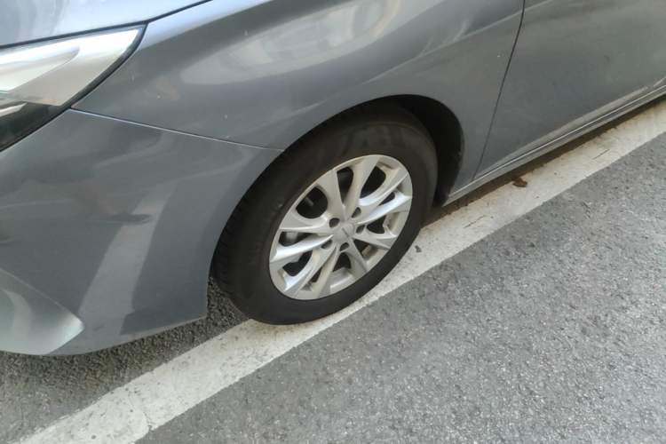 Used Roewe i5 2023 1.5L Manual Comfort Edition Left Front Wheel Hub