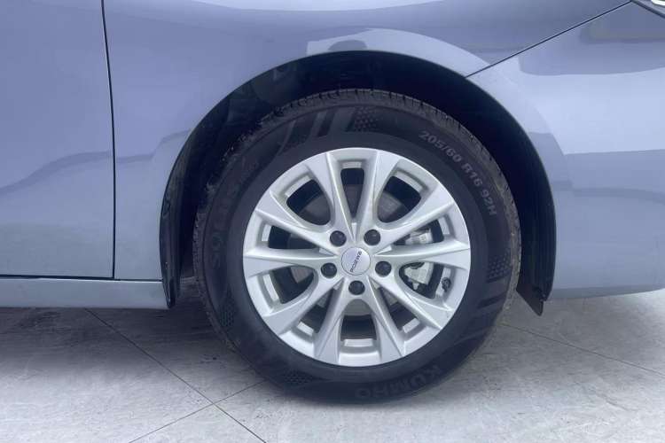 Used Roewe i5 2023 1.5L CVT Luxury Edition Left Front Wheel Hub
