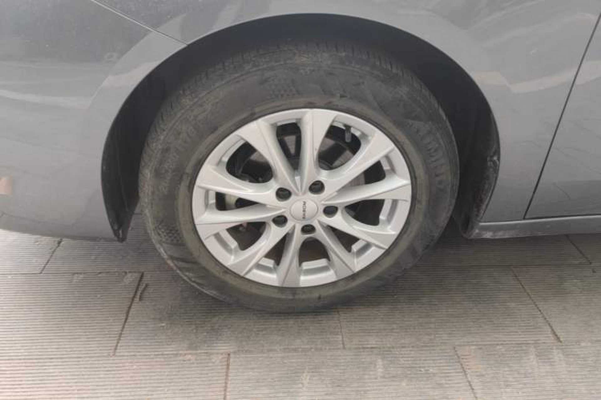 Used Roewe i5 2023 1.5L Manual Comfort Edition Left Front Wheel Hub