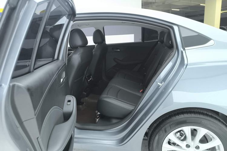 Used Roewe i5 2023 1.5L CVT Luxury Edition Left Rear Seat