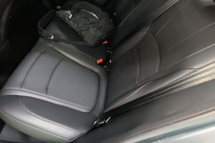 Used Roewe i5 2023 1.5L CVT Luxury Edition Left Rear Seat